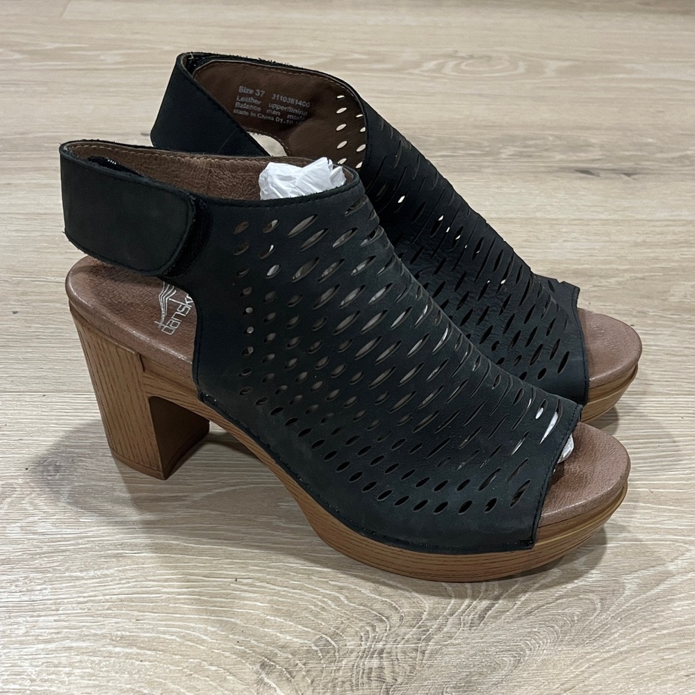 Dansko black and brown chunky heels EUC